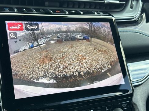 Used 2023 Jeep Grand Cherokee Trailhawk image 24