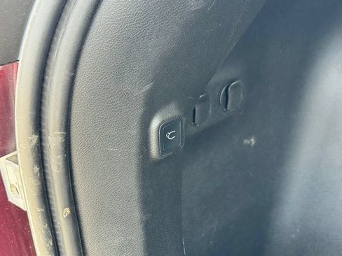 Used 2019 Jeep Cherokee Limited AWD/4WD image 41