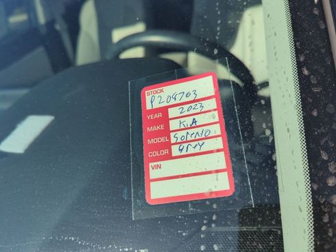 Certified 2023 Kia Sorento SX image 5