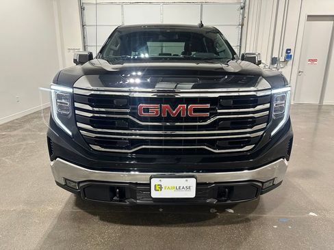 Used 2025 GMC Sierra 1500 SLT AWD/4WD image 2