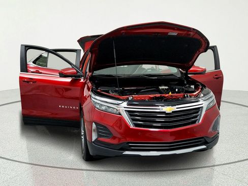 Certified 2024 Chevrolet Equinox LT w/ LPO, Floor Liner Package FWD image 15