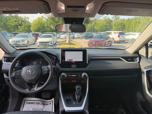 Used 2024 Toyota RAV4 XLE FWD image 30