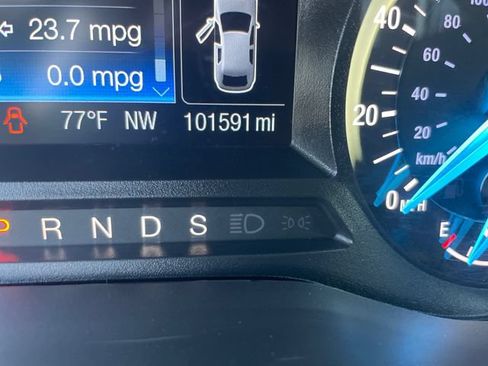 Used 2016 Ford Fusion SE FWD image 18