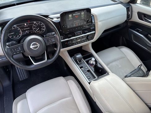 Used 2022 Nissan Pathfinder SL w/ SL Premium Package FWD image 12