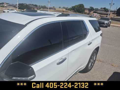 Used 2022 Chevrolet Traverse Premier w/ LPO, Blackout Package FWD image 8