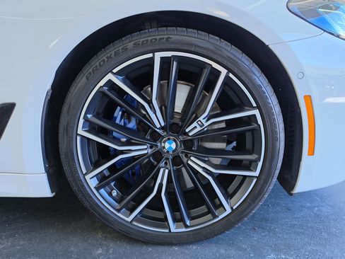 Used 2022 BMW M550i xDrive w/ Premium Package AWD/4WD image 39