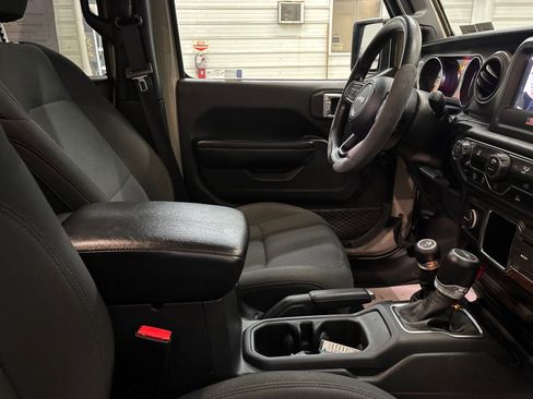 Used 2022 Jeep Gladiator Sport AWD/4WD image 25