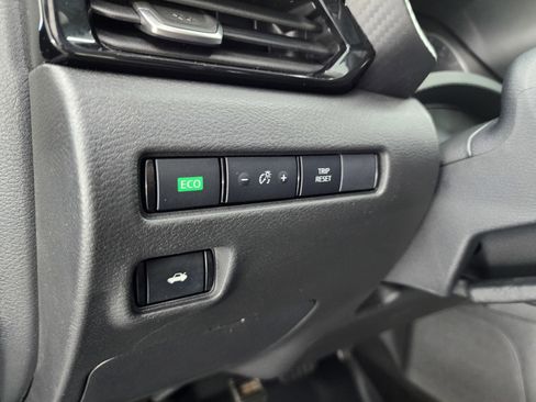 Used 2023 Nissan Sentra SV image 38