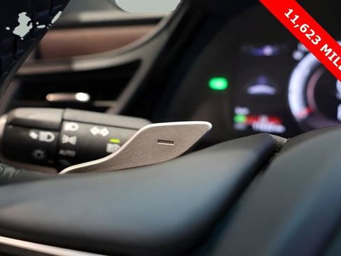 Used 2025 Lexus ES 300h w/ Premium Package image 18