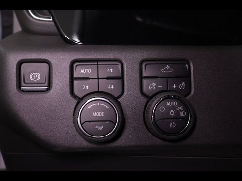 Certified 2025 Chevrolet Silverado 1500 LT Trail Boss w/ Dark Appearance Package AWD/4WD image 13