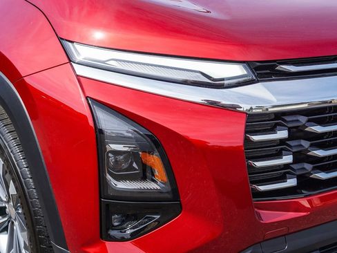 Used 2026 Chevrolet Equinox LT w/ Safety and Technology Package image 10