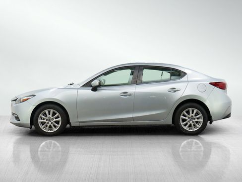 Used 2017 MAZDA MAZDA3 Sport w/ Preferred Equipment Package FWD image 2