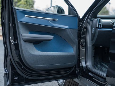 New 2026 Volvo EX30 Plus image 34