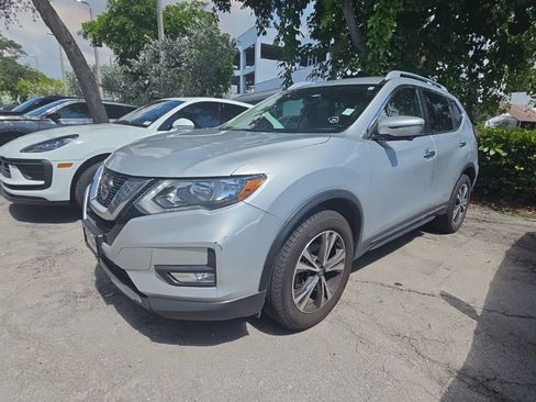 Used 2018 Nissan Rogue SL AWD/4WD image 11