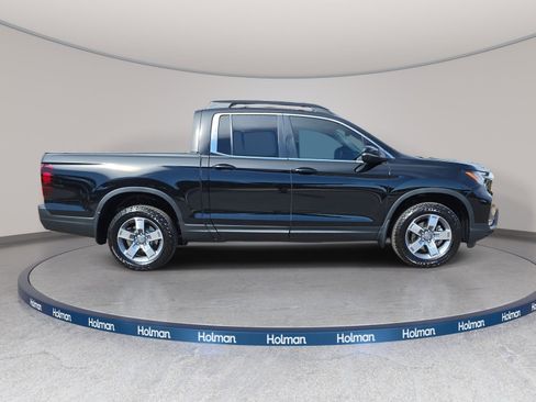 Certified 2025 Honda Ridgeline RTL image 8