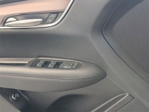 Used 2022 Cadillac XT5 Luxury image 25