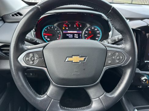 Used 2020 Chevrolet Traverse LT w/ LT Premium Package image 25