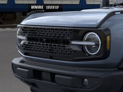 New 2025 Ford Bronco Outer Banks w/ Black Appearance Package image 44