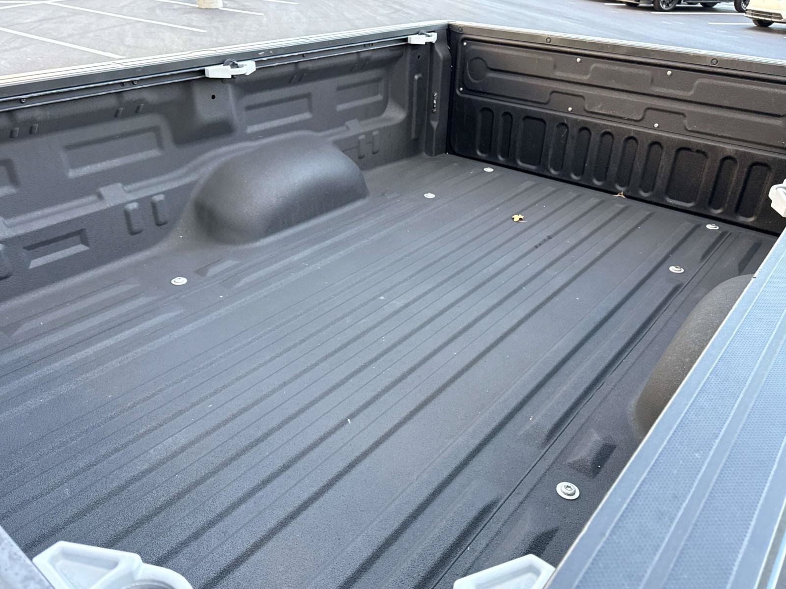 Used 2019 Toyota Tundra SR5 w/ SR5 Upgrade Package AWD/4WD image 20