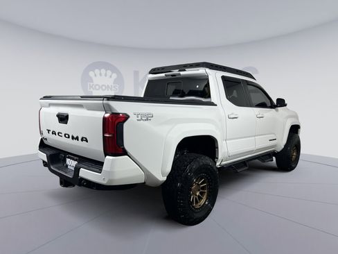 Used 2024 Toyota Tacoma TRD Sport w/ TRD Sport Upgrade Package image 7
