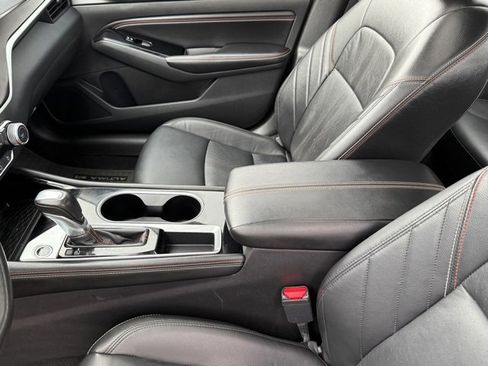 Used 2023 Nissan Altima 2.5 SR w/ SR Premium Package image 25