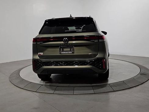 New 2026 Volkswagen Tiguan SE R-Line FWD image 4