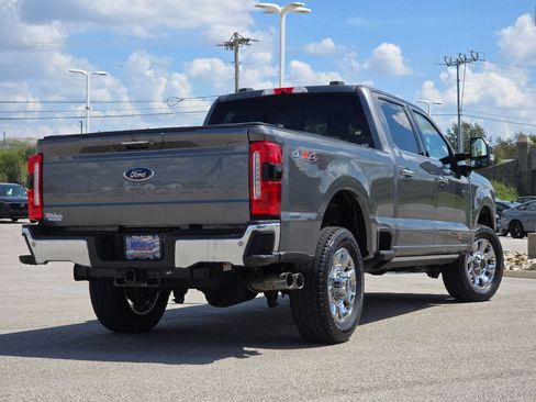 Used 2023 Ford F250 Lariat w/ Chrome Package AWD/4WD image 9