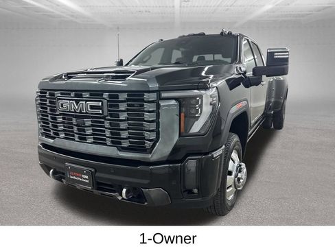 Used 2024 GMC Sierra 3500 Denali Ultimate AWD/4WD image 8