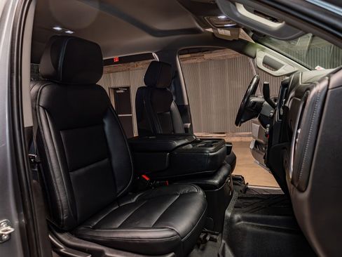 Used 2021 Chevrolet Silverado 1500 RST image 25