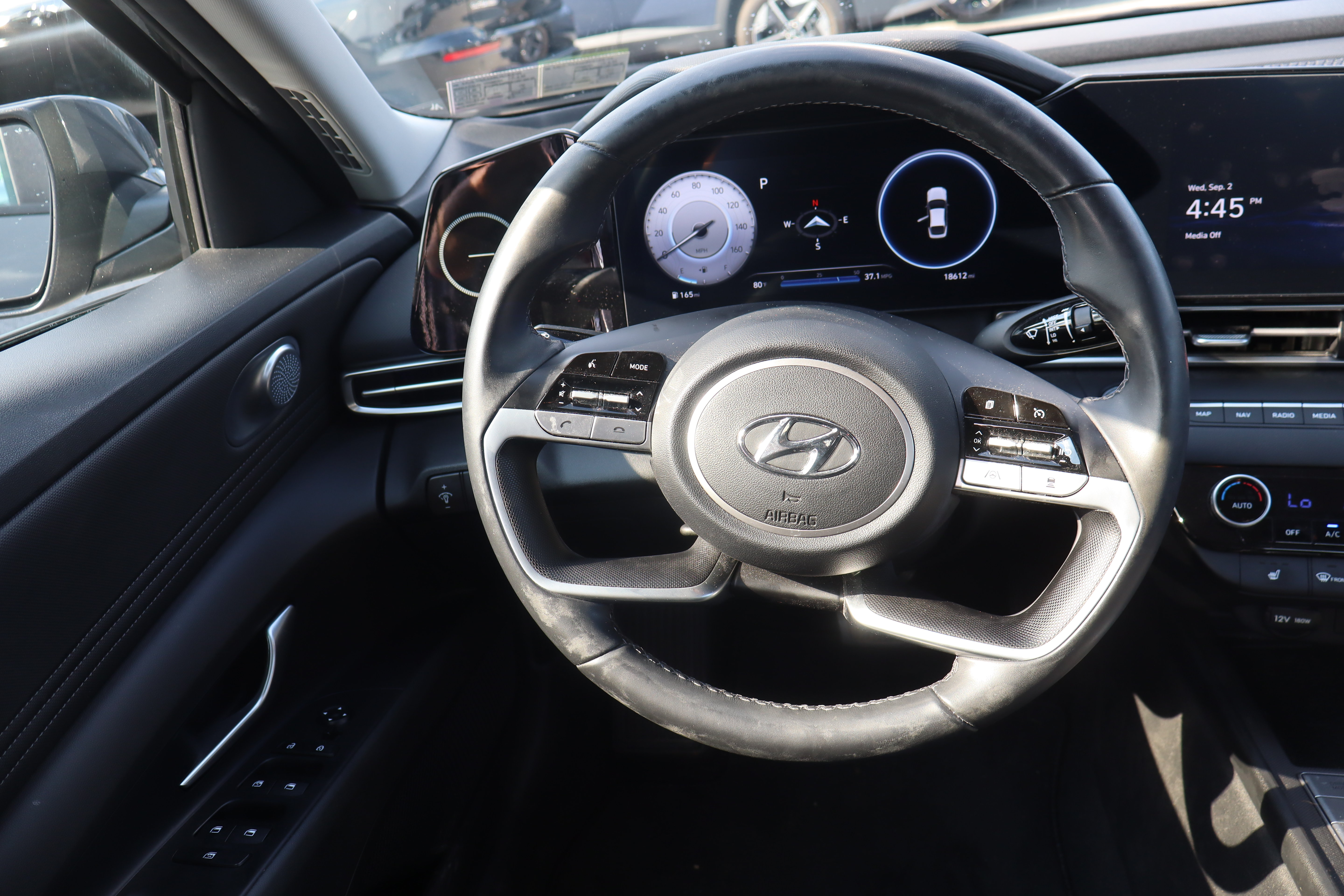 Certified 2023 Hyundai Elantra SEL w/ Convenience Package FWD image 16