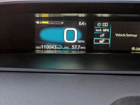 Certified 2018 Toyota Prius Three image 10