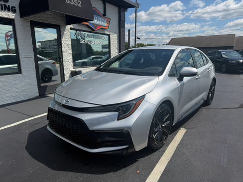 Used 2023 Toyota Corolla SE FWD image 1
