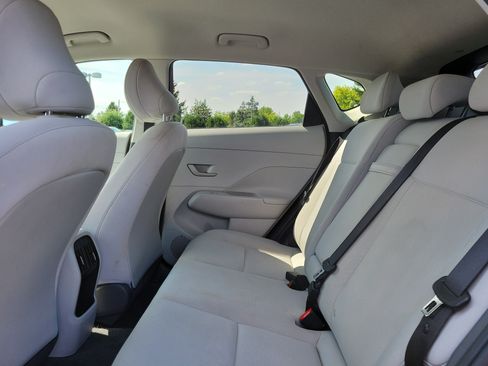 Used 2024 Hyundai Kona SEL FWD image 11