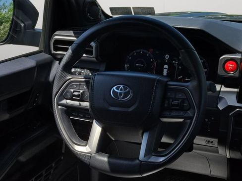 Certified 2025 Toyota 4Runner TRD Off-Road Premium AWD/4WD image 19