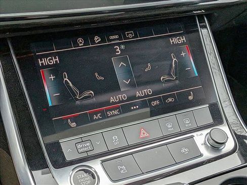 Used 2025 Audi Q7 2.0T Premium w/ Convenience Plus Package image 12