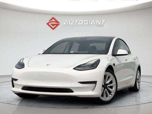 Used 2021 Tesla Model 3 Standard Range Plus RWD image 1