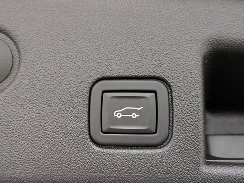 Used 2024 Chevrolet Equinox LT AWD/4WD image 15