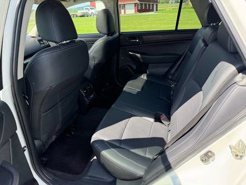 Used 2018 Subaru Outback 2.5i Limited AWD/4WD image 20