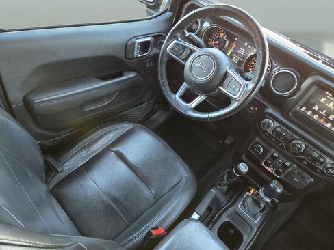 Used 2021 Jeep Wrangler Unlimited Sahara image 17