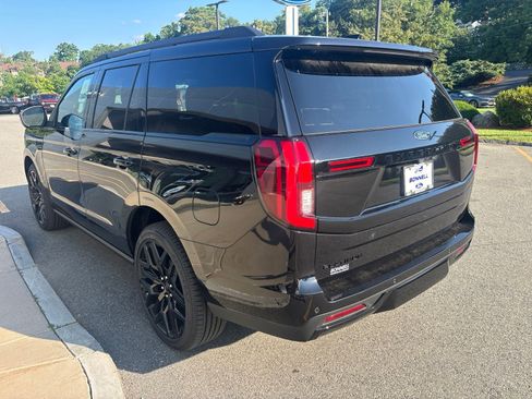 New 2026 Ford Expedition Platinum w/ Stealth Performance Package AWD/4WD image 5