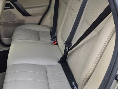 Used 2012 Land Rover LR2 HSE image 49