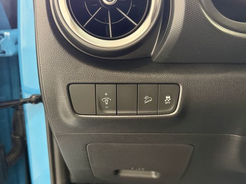 Used 2022 Hyundai Kona Limited w/ Cargo Package AWD/4WD image 16