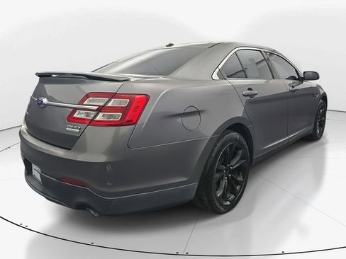 Used 2013 Ford Taurus SHO image 8