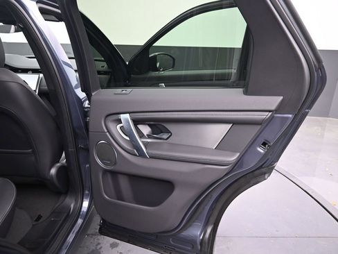 Used 2025 Land Rover Discovery Sport Dynamic SE image 12