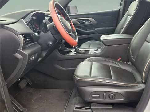 Used 2022 Chevrolet Traverse Premier w/ Redline Edition image 8