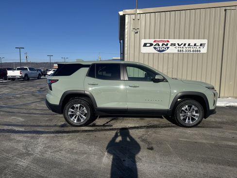 New 2026 Chevrolet Equinox LT AWD/4WD image 2