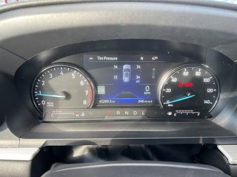 Used 2022 Ford Explorer XLT w/ Equipment Group 202A image 18