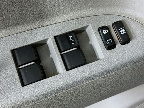 Used 2013 Toyota Highlander Plus image 15