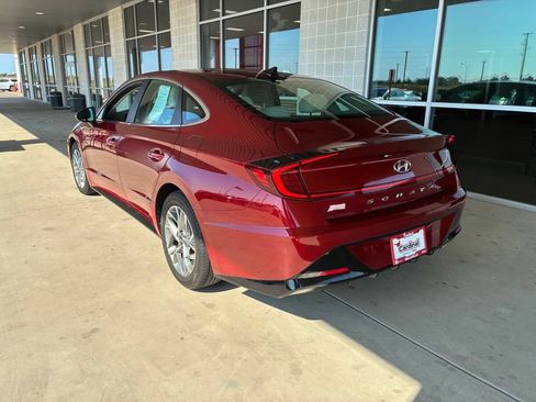 Used 2023 Hyundai Sonata SEL FWD image 3