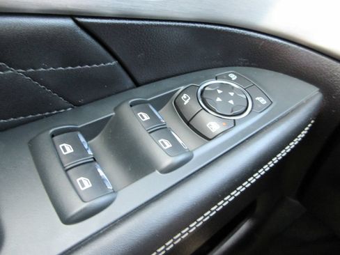 Used 2018 Ford Explorer Platinum AWD/4WD image 31
